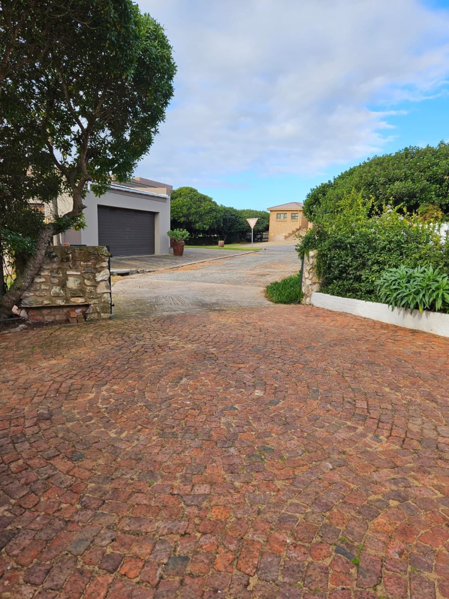 3 Bedroom Property for Sale in Stilbaai Wes Western Cape